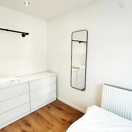 Suite-Apartment Zentral In Krefeld Mit Hohen Decken Extérieur photo