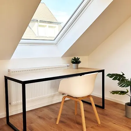 Suite-Apartment Zentral In Krefeld Mit Hohen Decken Extérieur photo