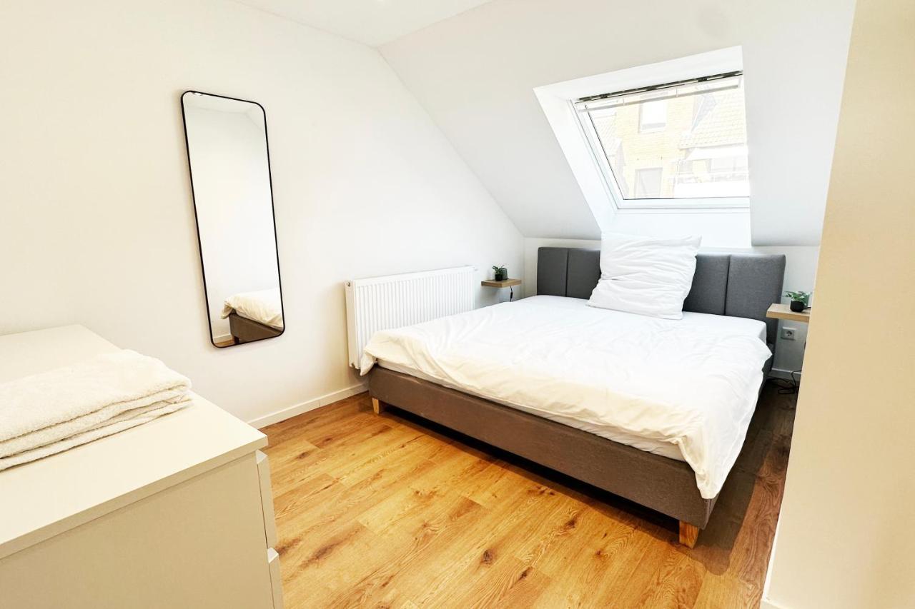 Suite-apartment Zentral In Mit Hohen Decken * Krefeld
