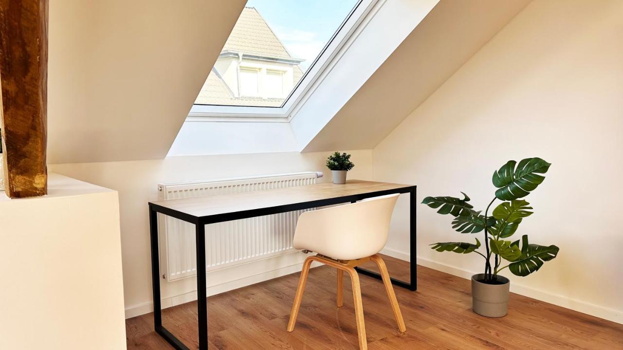 Suite-apartment Zentral In Mit Hohen Decken * Krefeld