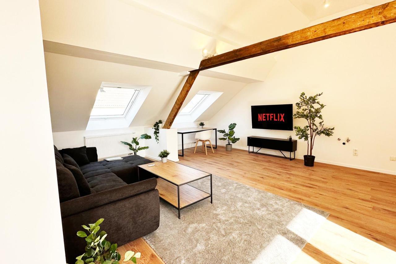 Appartement Suite-apartment Zentral In Mit Hohen Decken *