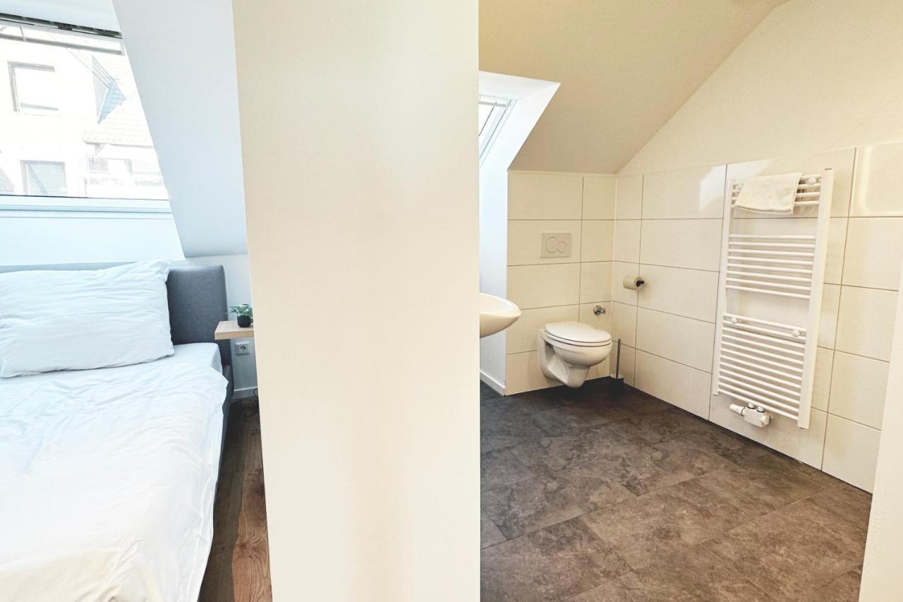 Suite-apartment Zentral In Mit Hohen Decken * Krefeld